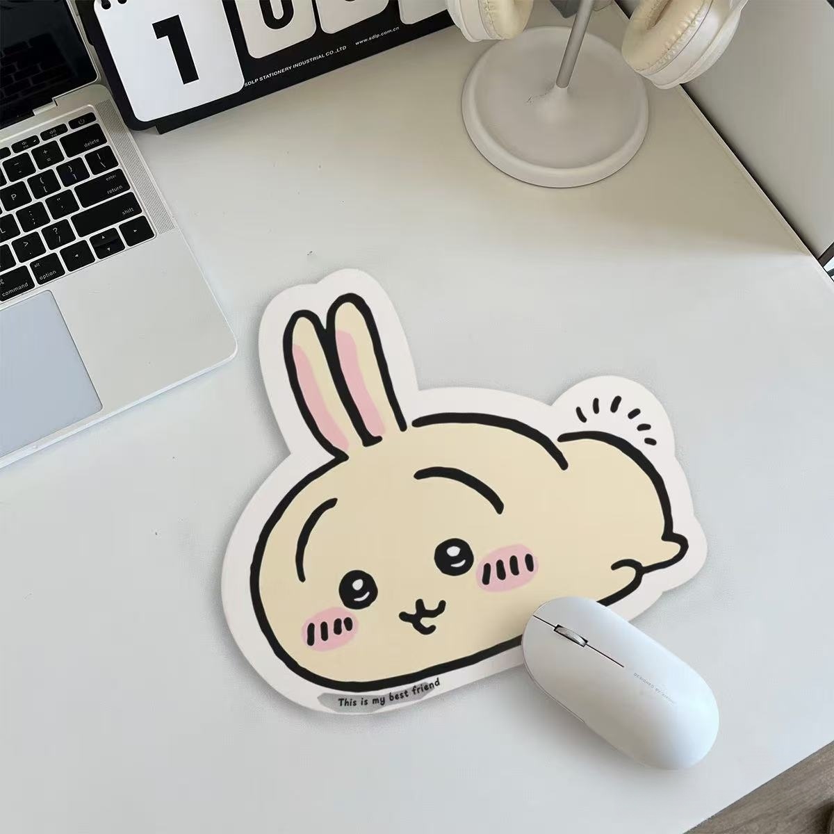 Chiikawa Cartoon Jiyi Usagi Ha - đánh giá và giá Rubber Mat Desk