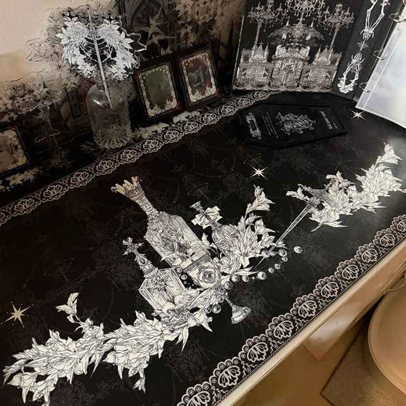 Divine Realm Gothic Building M - đánh giá và giá Rubber Mat Desk